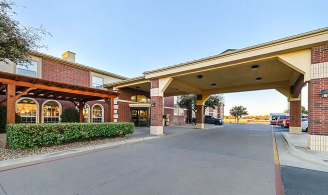 Quality Inn & Suites Lubbock Exterior