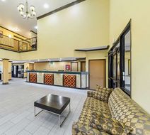 Quality Inn & Suites Lubbock Lobby