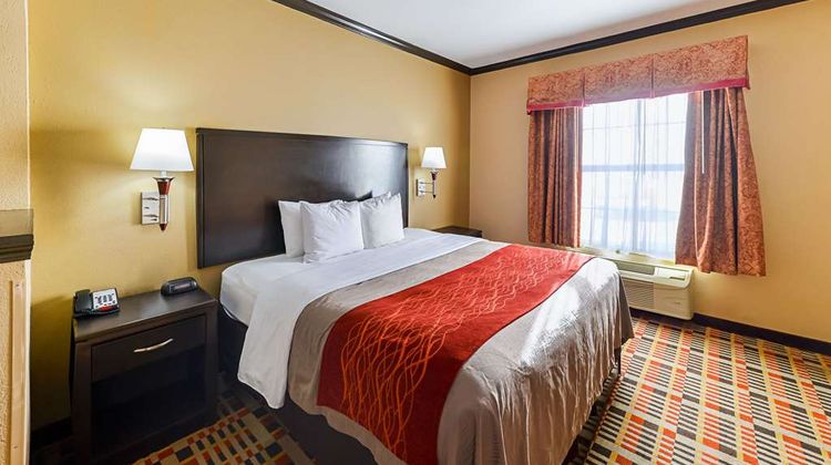 Quality Inn & Suites Lubbock Suite