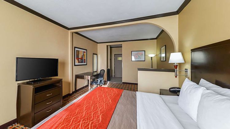 Quality Inn & Suites Lubbock Suite