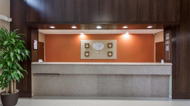 Comfort Suites Lobby