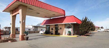 Econo Lodge Exterior