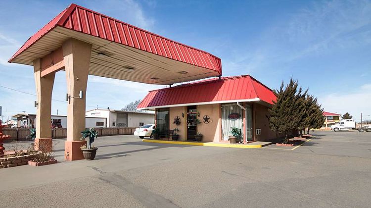 Econo Lodge Exterior