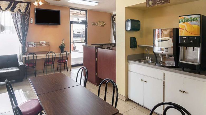 <b>Econo Lodge Lobby</b>. Images powered by <a href="https://iceportal.shijigroup.com/" title="IcePortal" target="_blank">IcePortal</a>.
