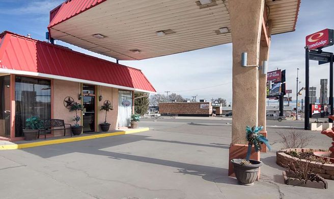 Econo Lodge Exterior