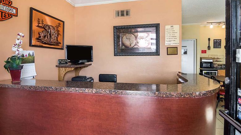<b>Econo Lodge Lobby</b>. Images powered by <a href="https://iceportal.shijigroup.com/" title="IcePortal" target="_blank">IcePortal</a>.