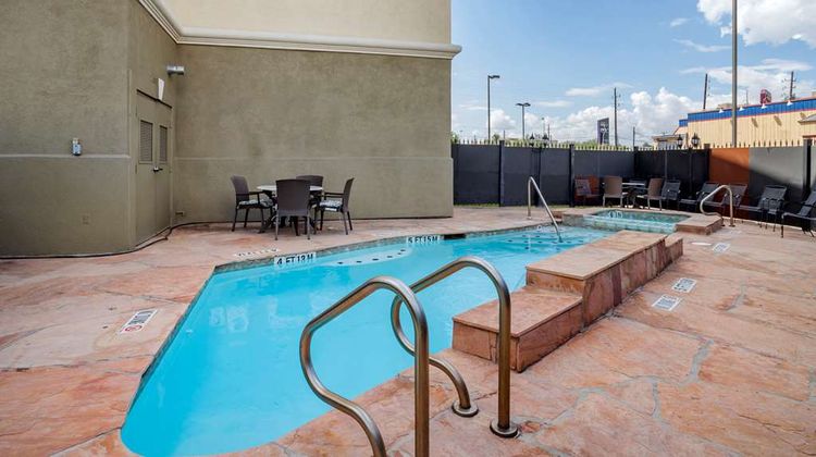 Comfort Suites Texas Medical Center Pool