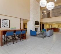 Comfort Suites Kingwood / Humble / IAH Lobby