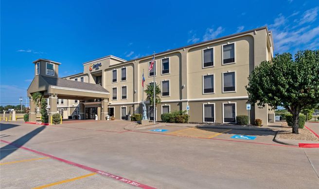 Comfort Inn Corsicana Exterior