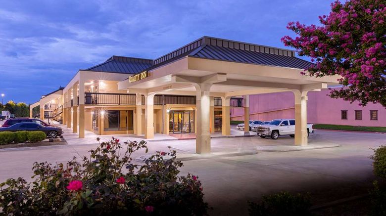 Quality Inn At Arlington Highlands Exterior. Images powered by <a href="https://iceportal.shijigroup.com" target="_blank" rel="noopener">Ice Portal</a>.