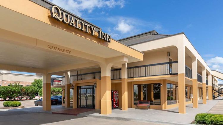 Quality Inn At Arlington Highlands Exterior
