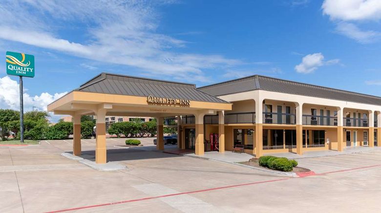 <b>Quality Inn Exterior</b>. Images powered by <a href="https://iceportal.shijigroup.com/" title="IcePortal" target="_blank">IcePortal</a>.