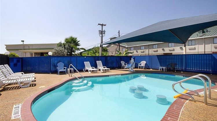 Rodeway Inn near Lackland AFB Pool