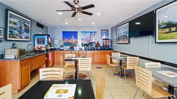 Rodeway Inn near Lackland AFB Restaurant