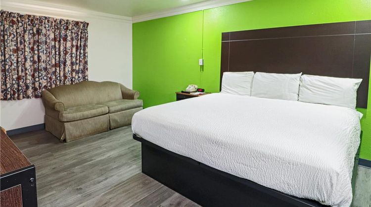 Rodeway Inn near Lackland AFB Room