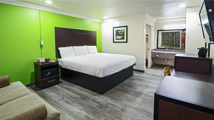 Rodeway Inn near Lackland AFB Room