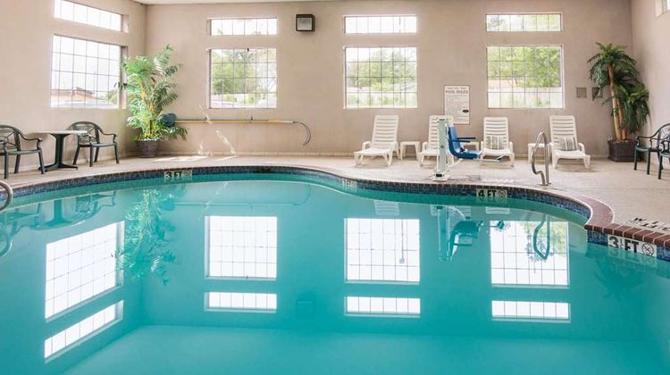 Comfort Suites Pool