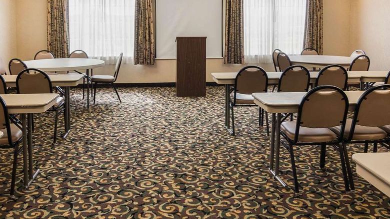 <b>Comfort Suites Meeting</b>. Images powered by <a href="https://iceportal.shijigroup.com/" title="IcePortal" target="_blank">IcePortal</a>.