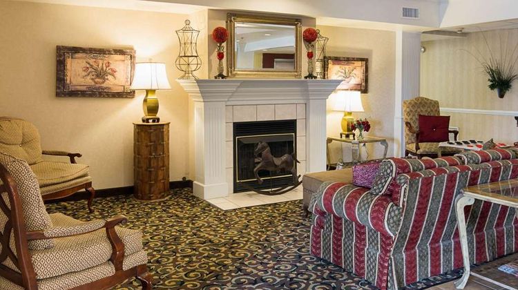 Comfort Suites Lobby