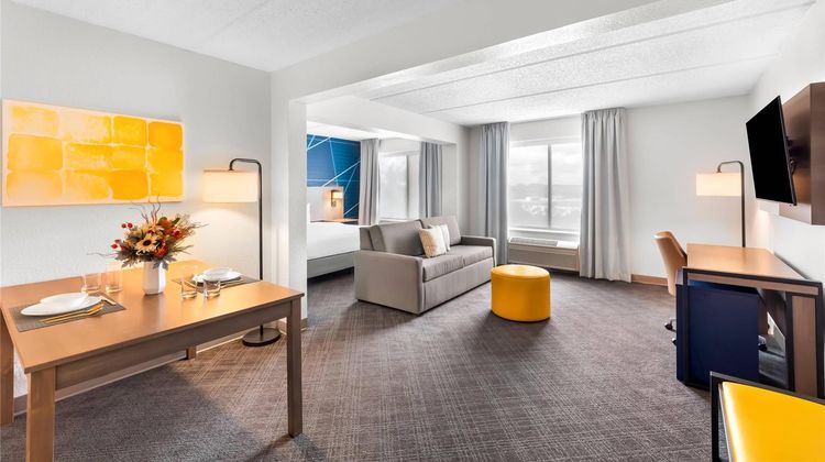 Comfort Suites Austin Airport Suite