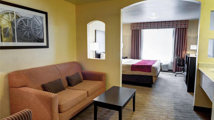 Comfort Inn & Suites Suite