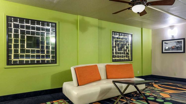 Comfort Inn & Suites Mansfield Lobby