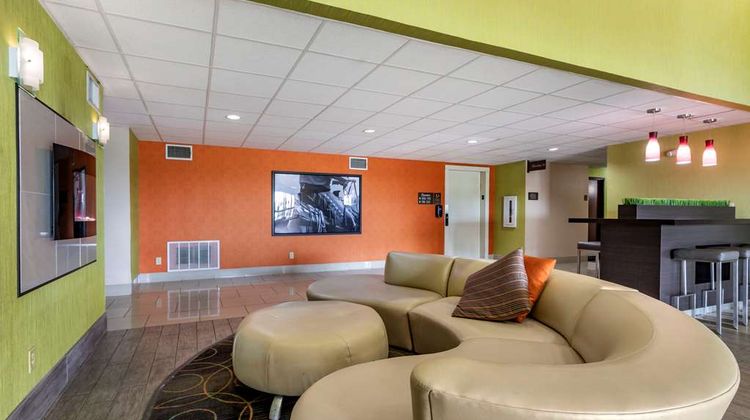 Comfort Inn & Suites Mansfield Lobby