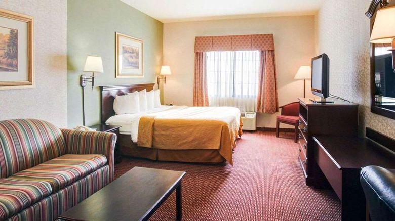 <b>Quality Inn and Suites Near University Room</b>. Images powered by <a href="https://iceportal.shijigroup.com/" title="IcePortal" target="_blank">IcePortal</a>.