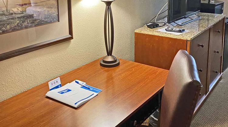 Rodeway Inn Room