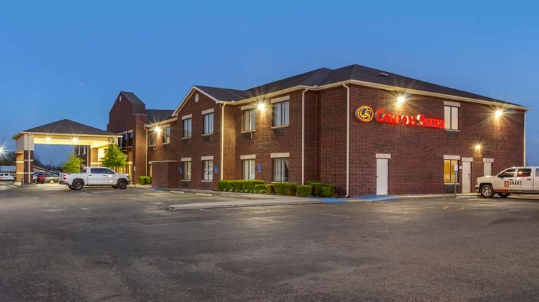 <b>Comfort Suites Plainview Exterior</b>. Images powered by <a href="https://iceportal.shijigroup.com/" title="IcePortal" target="_blank">IcePortal</a>.