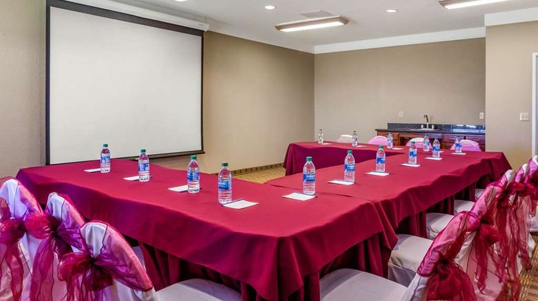 <b>Comfort Suites Plainview Meeting</b>. Images powered by <a href="https://iceportal.shijigroup.com/" title="IcePortal" target="_blank">IcePortal</a>.