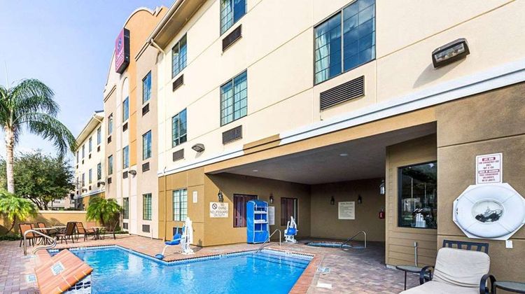 Comfort Suites Pool