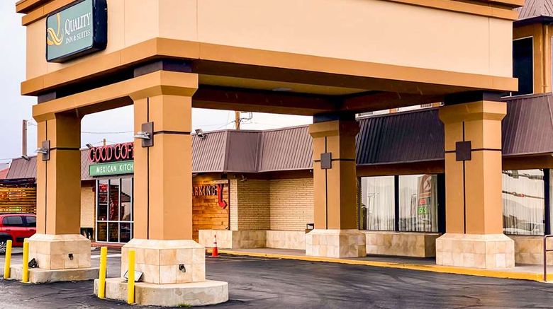 <b>Quality Inn and Suites Airport El Paso Exterior</b>. Images powered by <a href="https://iceportal.shijigroup.com/" title="IcePortal" target="_blank">IcePortal</a>.