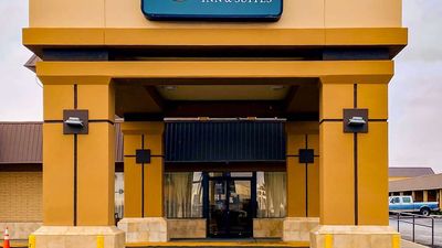 Quality Inn and Suites Airport El Paso