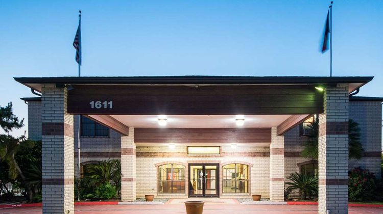 Quality Inn San Marcos Exterior