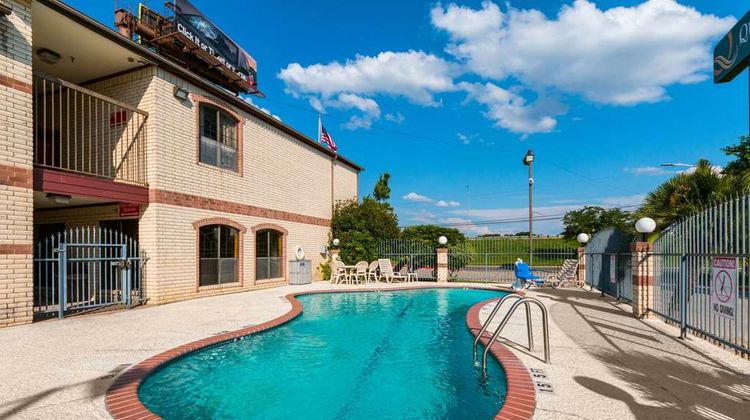 Quality Inn San Marcos Pool