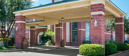 Quality Suites Lubbock Southwest Exterior