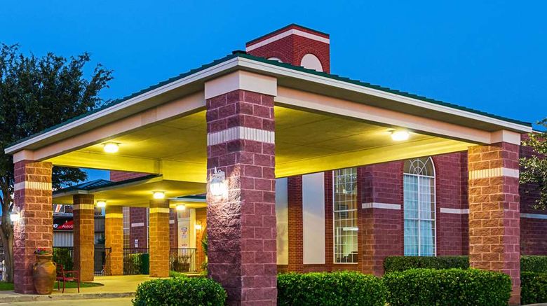 Quality Suites Lubbock Southwest Exterior. Images powered by <a href="https://iceportal.shijigroup.com" target="_blank" rel="noopener">Ice Portal</a>.