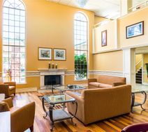 Quality Suites Lubbock Southwest Lobby