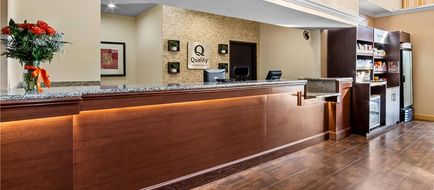 Quality Suites Las Colinas Center Lobby