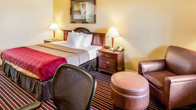 Rodeway Inn Room