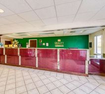 Quality Inn and Suites Kerrville Lobby