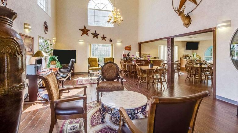 <b>Quality Inn and Suites Kerrville Lobby</b>. Images powered by <a href="https://iceportal.shijigroup.com/" title="IcePortal" target="_blank">IcePortal</a>.