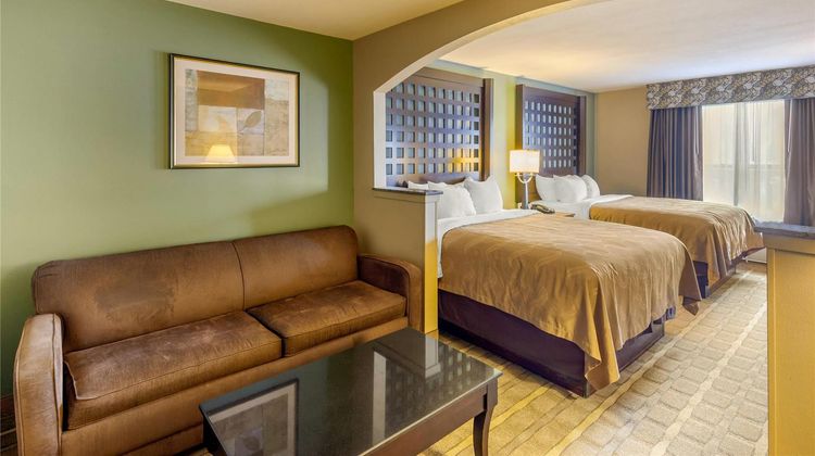 Quality Suites Sherman Suite