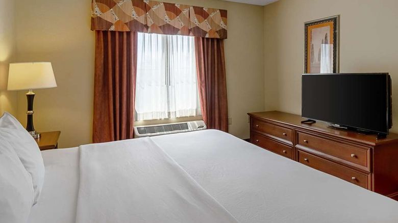 <b>Quality Suites San Antonio Suite</b>. Images powered by <a href="https://iceportal.shijigroup.com/" title="IcePortal" target="_blank">IcePortal</a>.