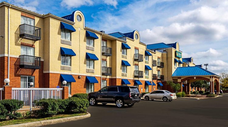 Quality Suites San Antonio Exterior