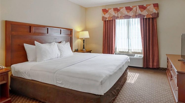 Quality Suites San Antonio Suite