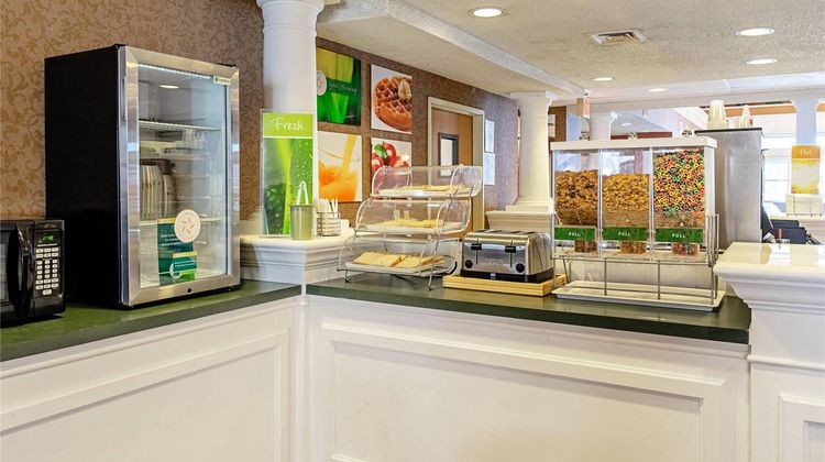 Quality Suites San Antonio Restaurant