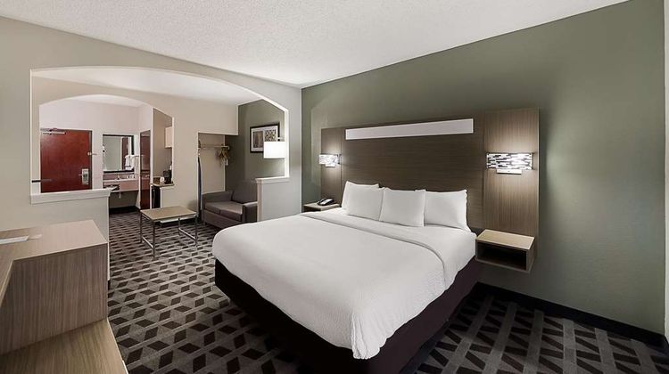 Quality Inn & Suites DFW Airport South Room