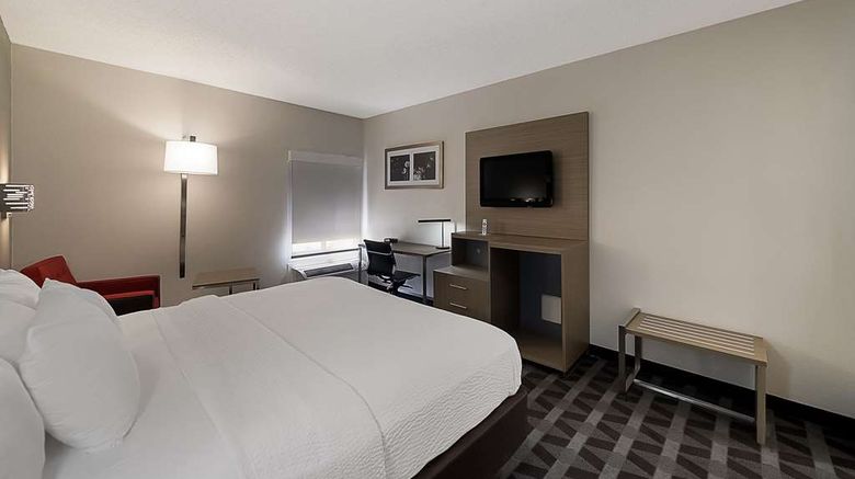 <b>Quality Inn & Suites DFW Airport South Room</b>. Images powered by <a href="https://iceportal.shijigroup.com/" title="IcePortal" target="_blank">IcePortal</a>.